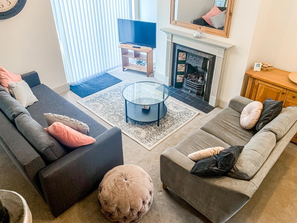 Apartment The Vines - Stunning Period With Free Parking *